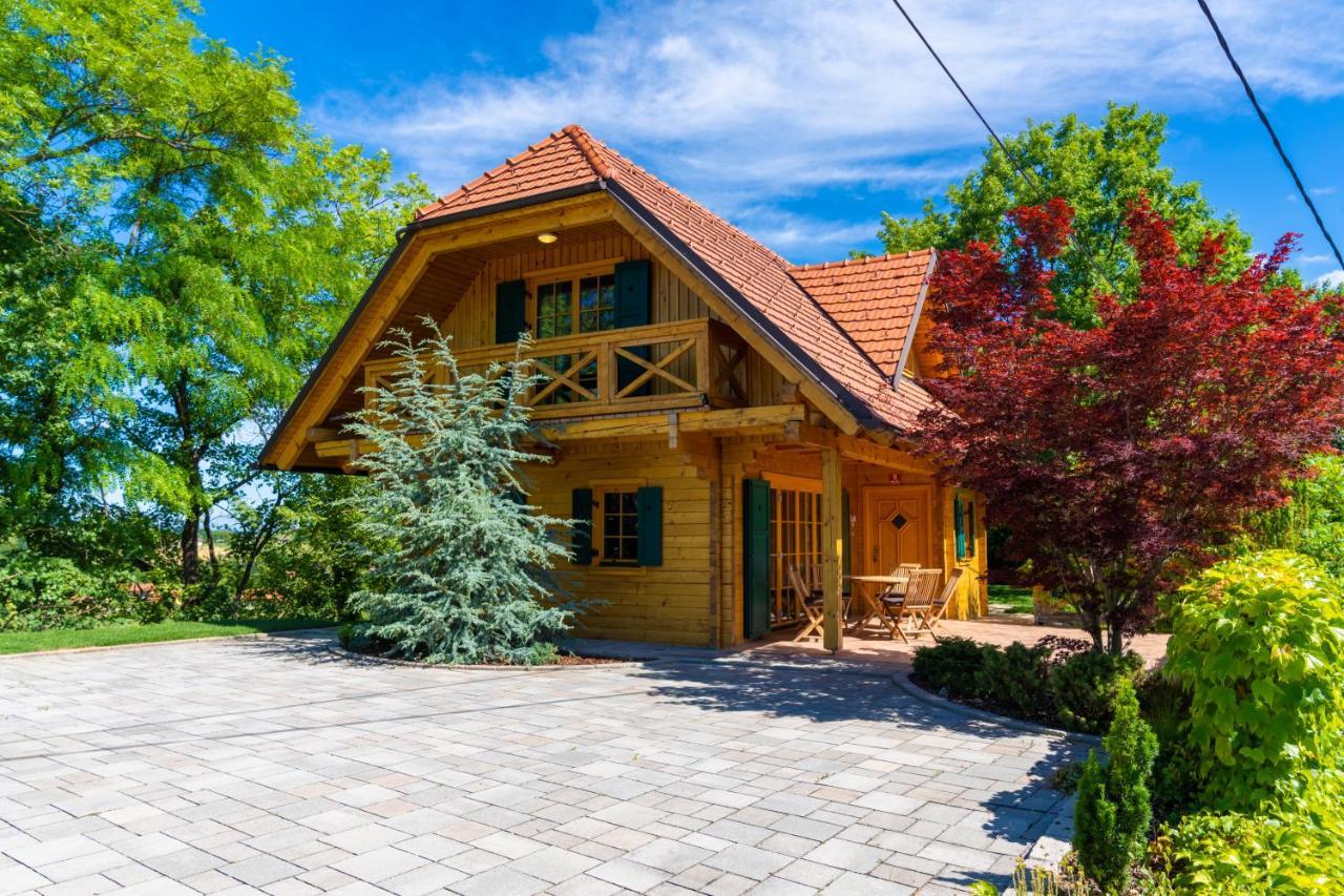 Chalet Haloze Pristava エクステリア 写真