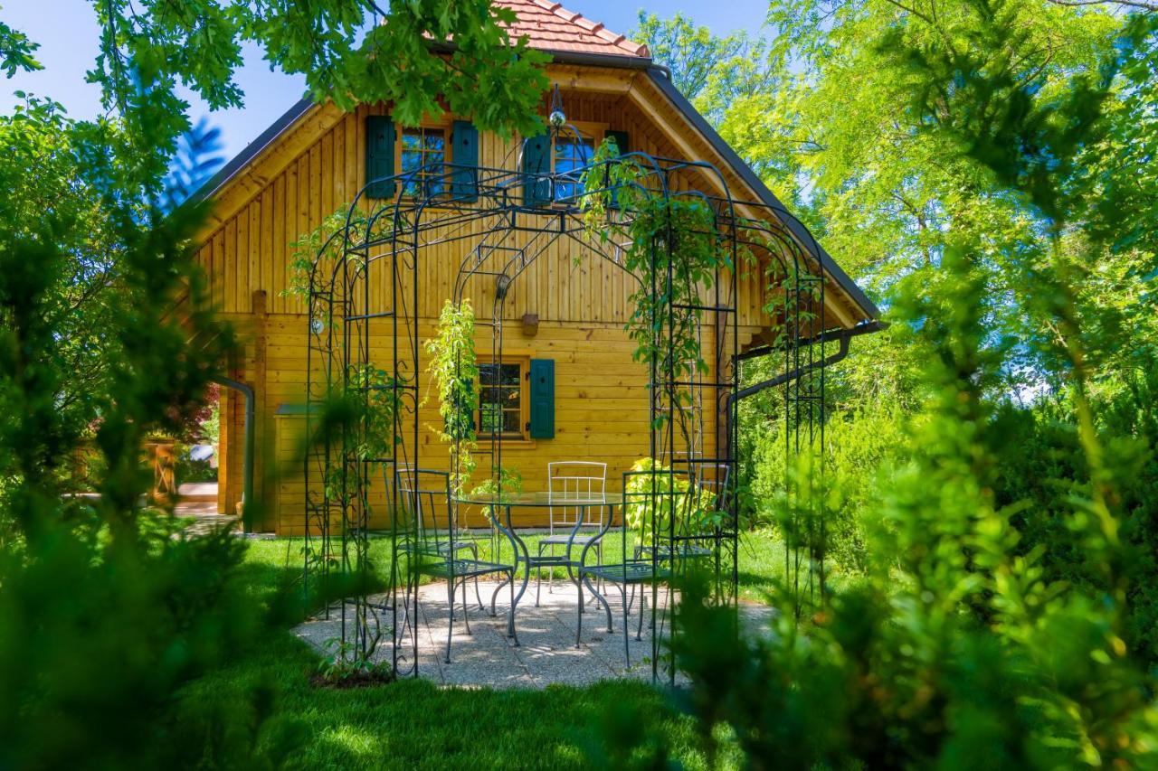 Chalet Haloze Pristava エクステリア 写真